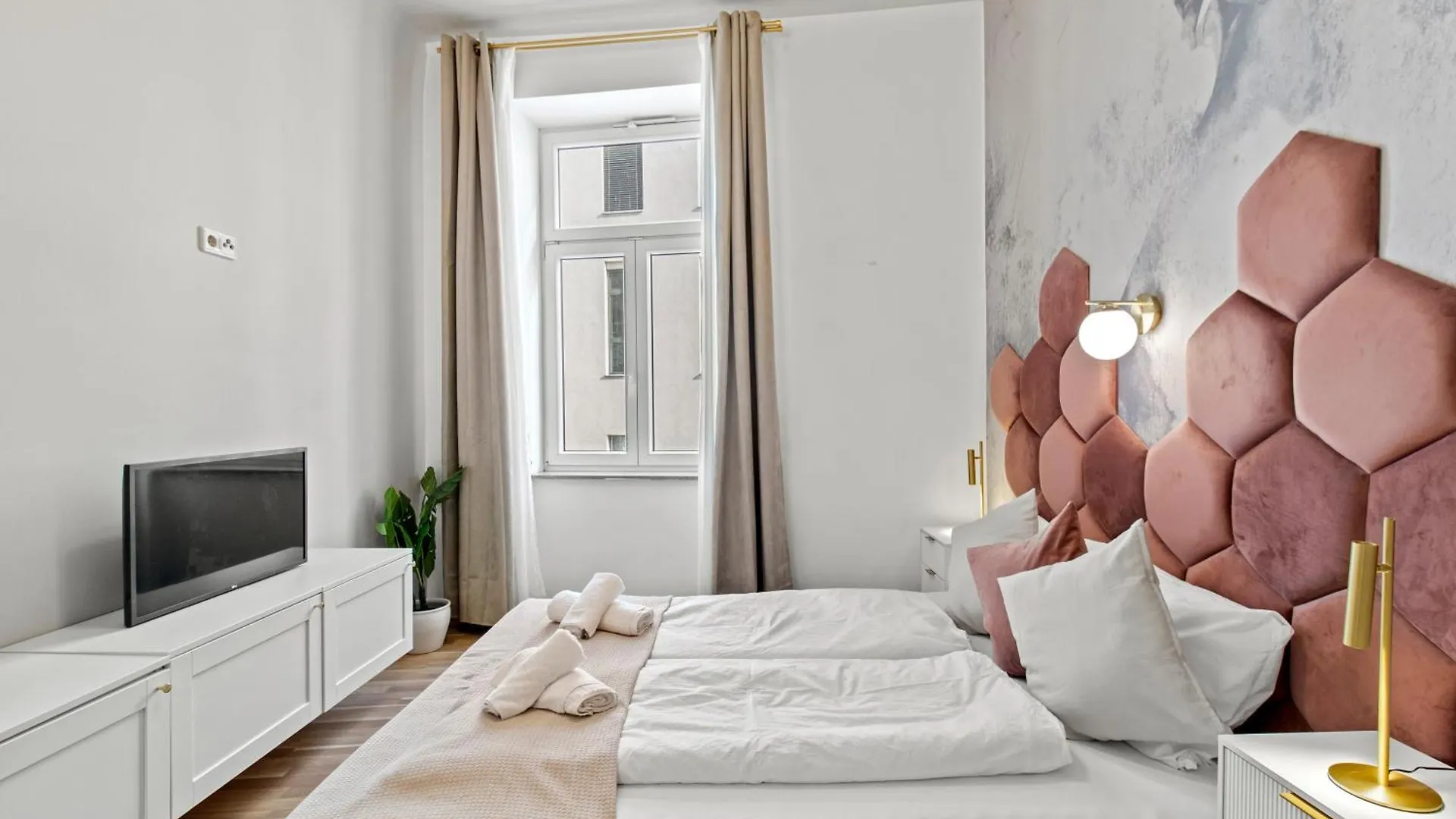 Elegant Room Near Prater & City Center Wiedeń 0*,  Austria